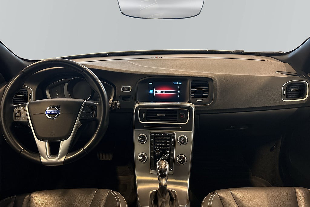 Volvo V60 D4 AWD Geartronic Summum GPS Drag Värmare