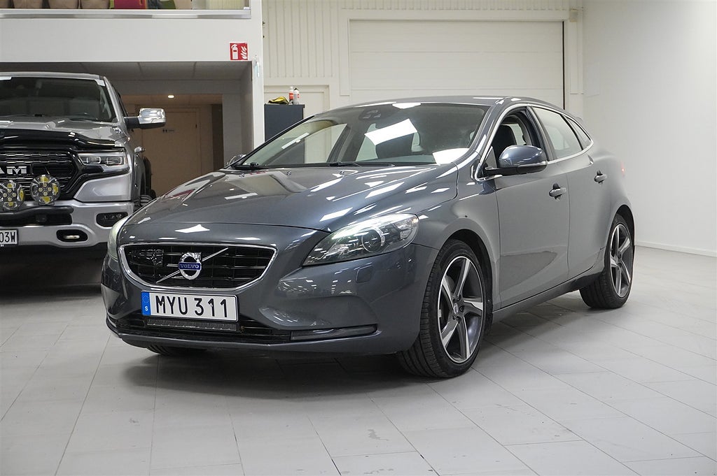 Volvo V40 4,95% ränta D4 Geartronic Summum Drag