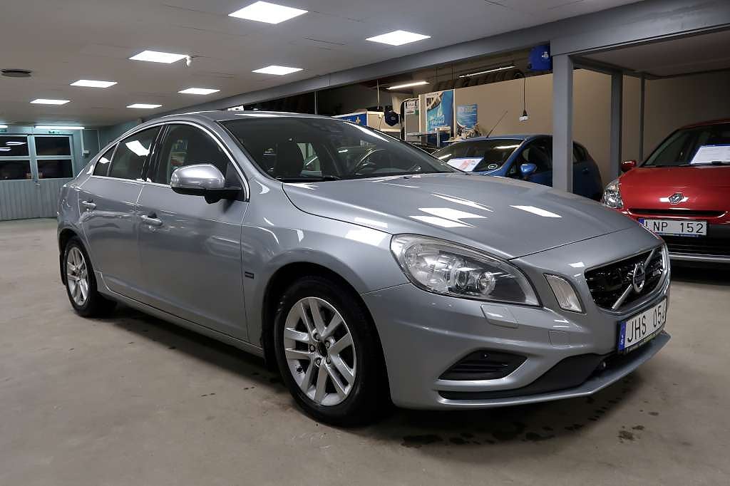 Volvo S60 D5 AWD Geartronic R-Design Euro 5 / Automat / Drag