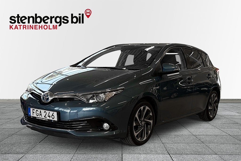 Toyota Auris Hybrid e-CVT Active Plus S+V hjul, 4,99% ränta