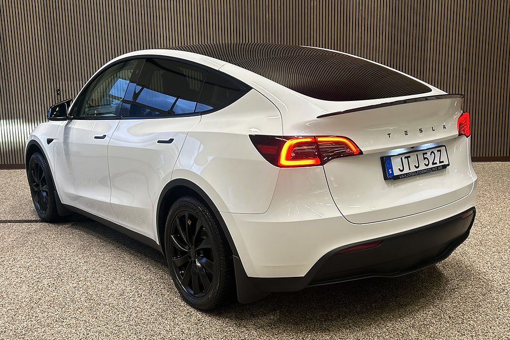 Tesla Model Y Long Range AWD 541hk Pano Läder