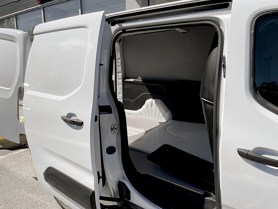 Bild på Opel Combo Cargo XL Business 1.5 130hk Aut L2 WEBASTO B-KAMERA