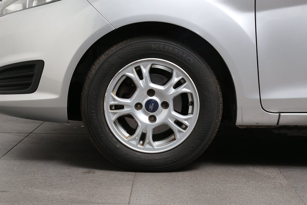 Ford Fiesta 1,6 TDCi ECOnetic Trend 5-dörrar Motorvärmare 2013