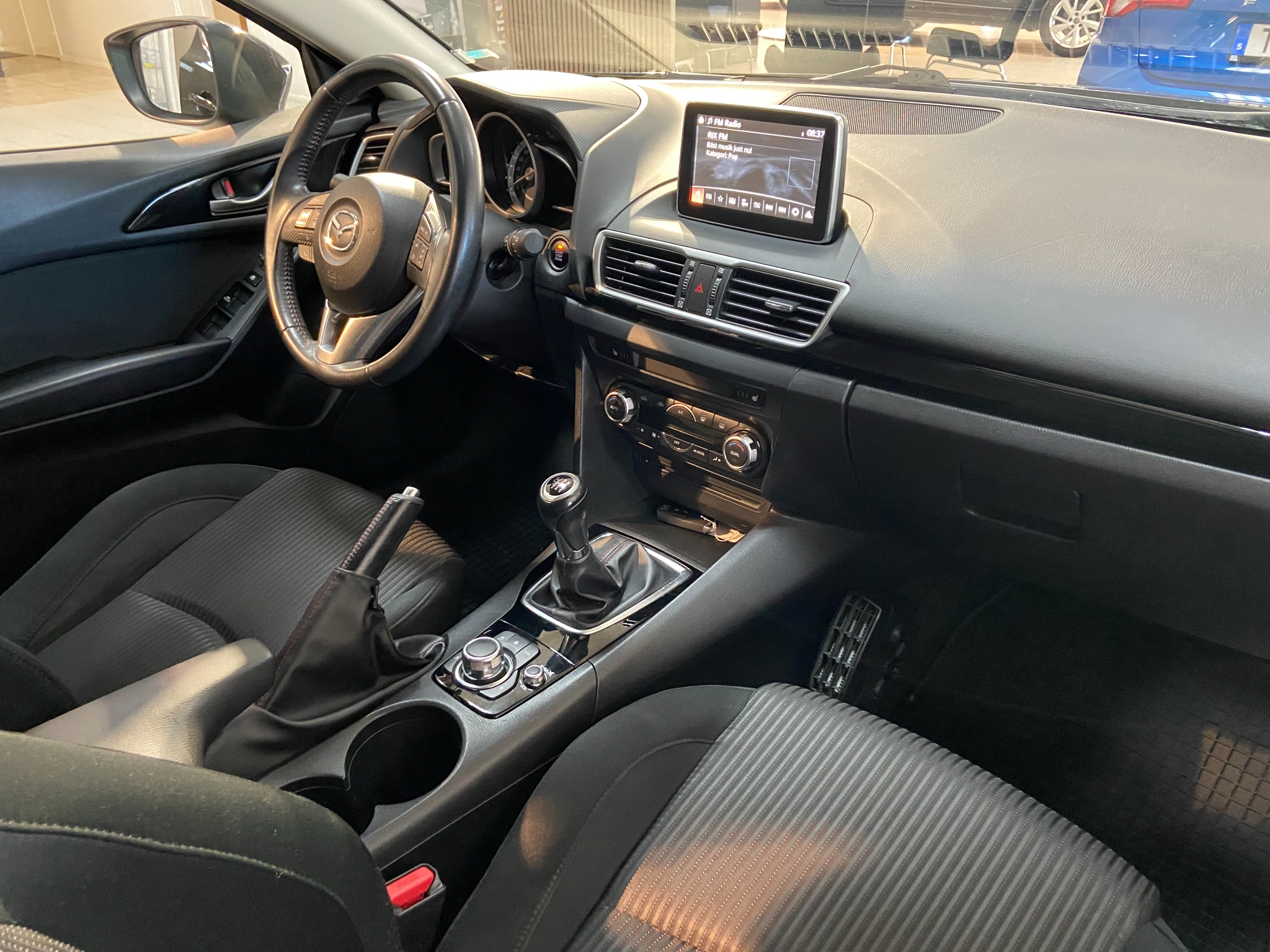 Mazda 3 Sport 2.2 SKYACTIV-D 2014, kuva 7/37