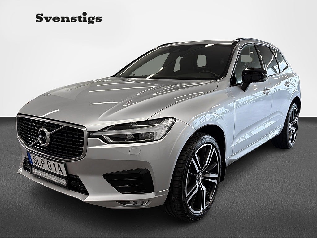 Volvo XC60 B4 AWD R-Design / Panorama/ Harman Kardon