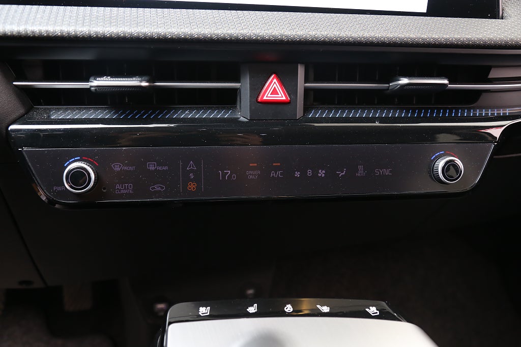 Kia EV6 77.4 kWh 325hk AWD Läder 360°-kamera Drag Leasbar 2023