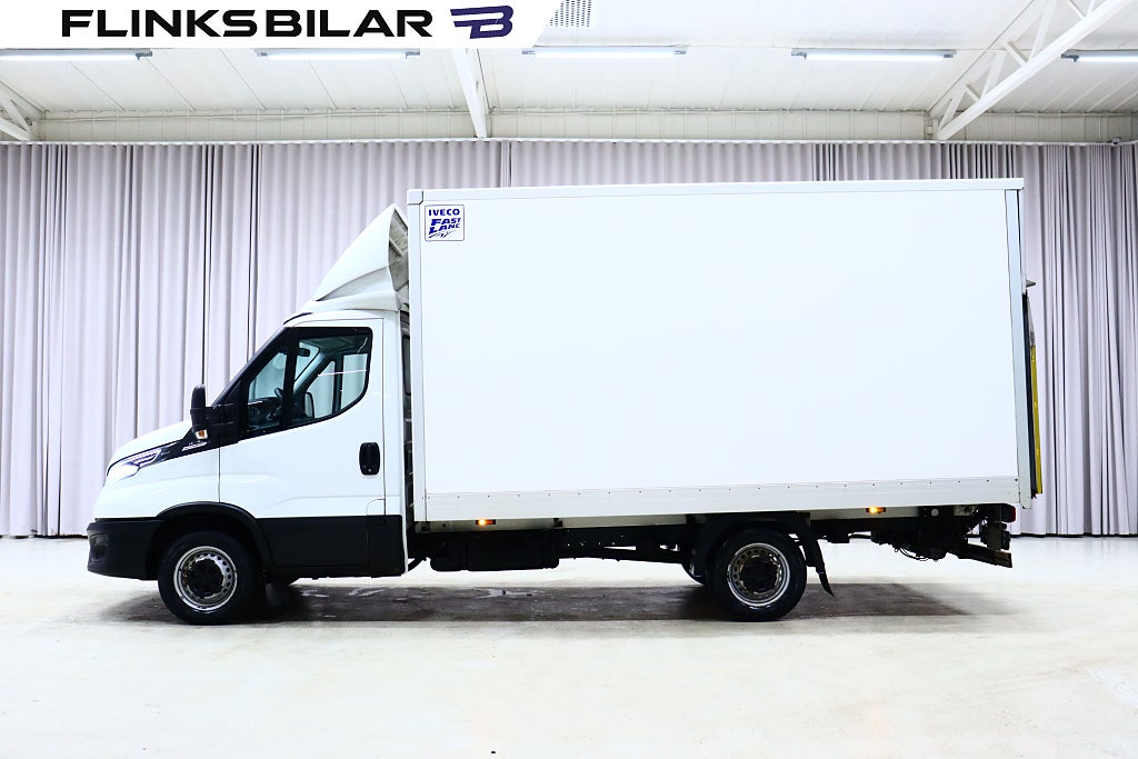 Iveco Daily 156HK Automat|Volymskåp|BG-Lyft|LED|Leasebar