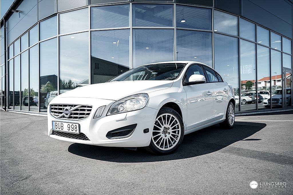 Volvo S60 T4F Kinetic 180hk / Värmare