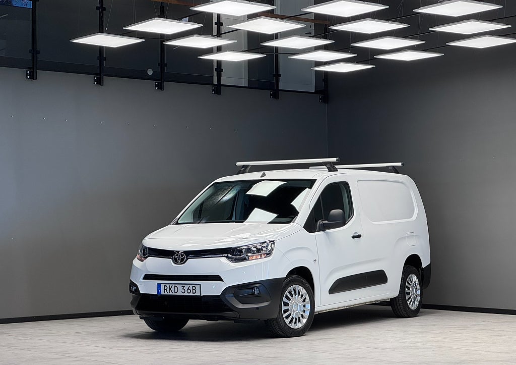 Toyota ProAce City 1.5D / Drag / Värmare / Lastbågar