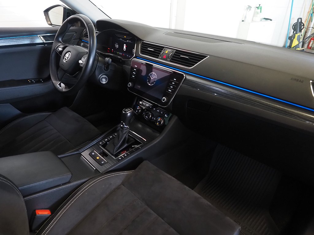 Skoda Superb iV 218hk Plug-in Business Edition |Drag|Navi| 2021