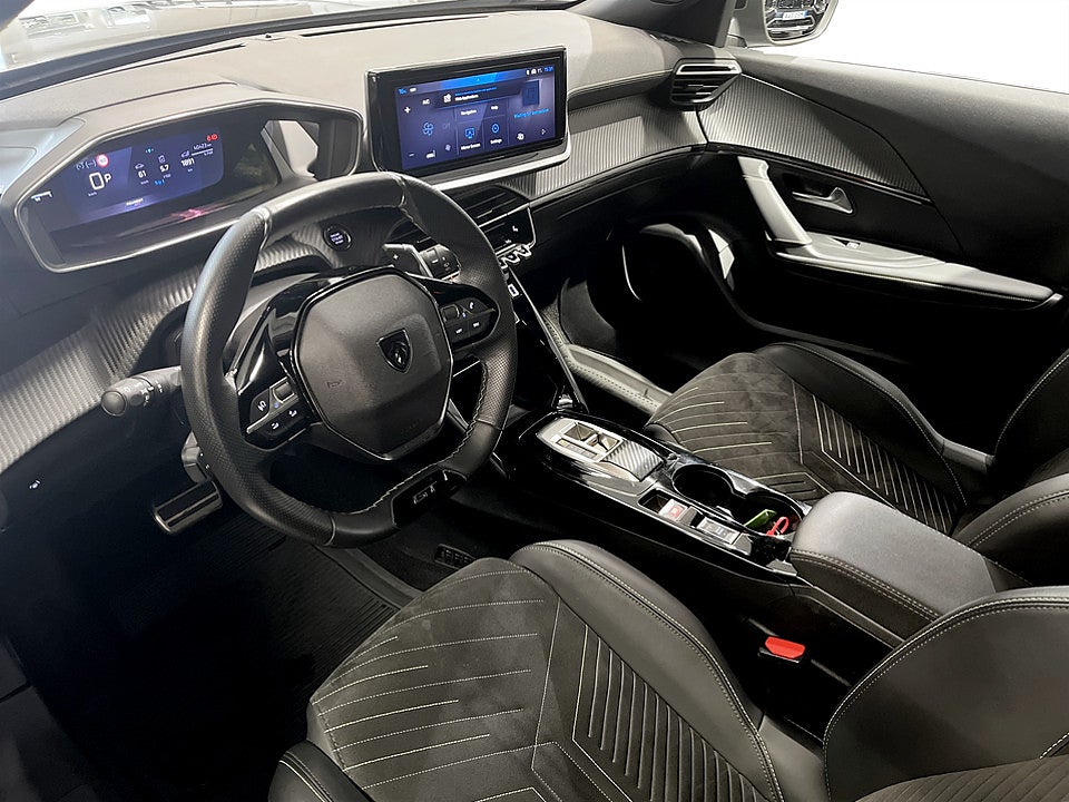 Bild på Peugeot 2008 GT Hybrid 145hk Aut B-KAMERA CARPLAY