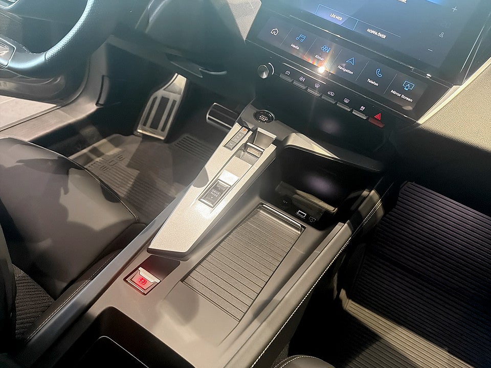 Bild på Peugeot 308 5D GT 1.2 PT 130hk Aut B-KAMERA CARPLAY