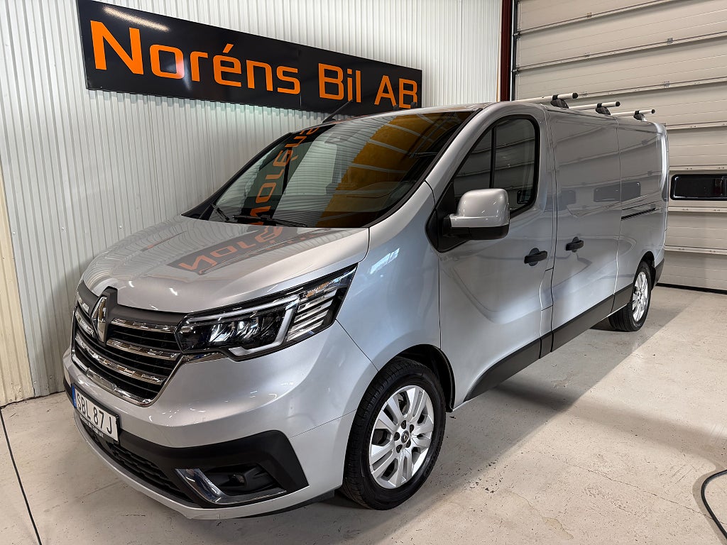 Renault trafic 2.0 dCi 150HK L2 LÅNG 2XSKJUTDÖRRAR! LEASBAR!
