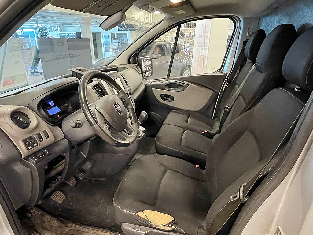 Renault trafic Skåpbil 1,6 dci GDS BIL/GÅr bra (OBS läs text)