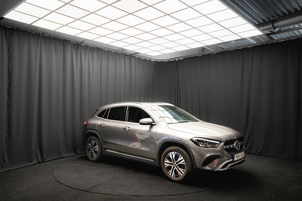 Mercedes-Benz GLA 250 e Plug-in LÄDER DISTRONIC AMBIENT KAMERA MOMS