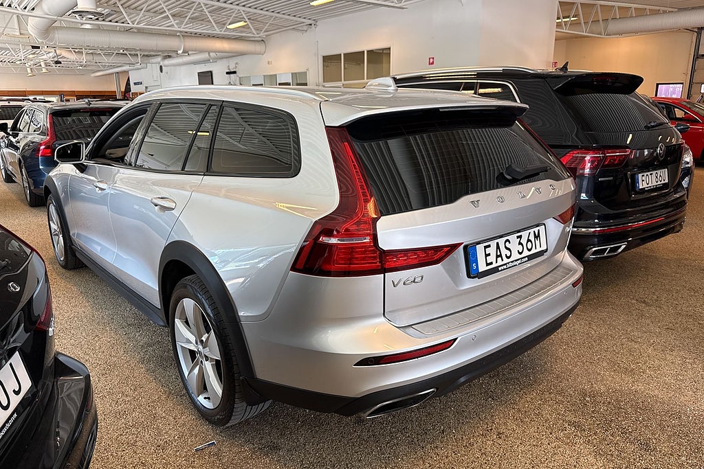Volvo V60 Cross Country D4 AWD Geartronic Advanced SE II Kamera Drag Värmamare miniatyr 3