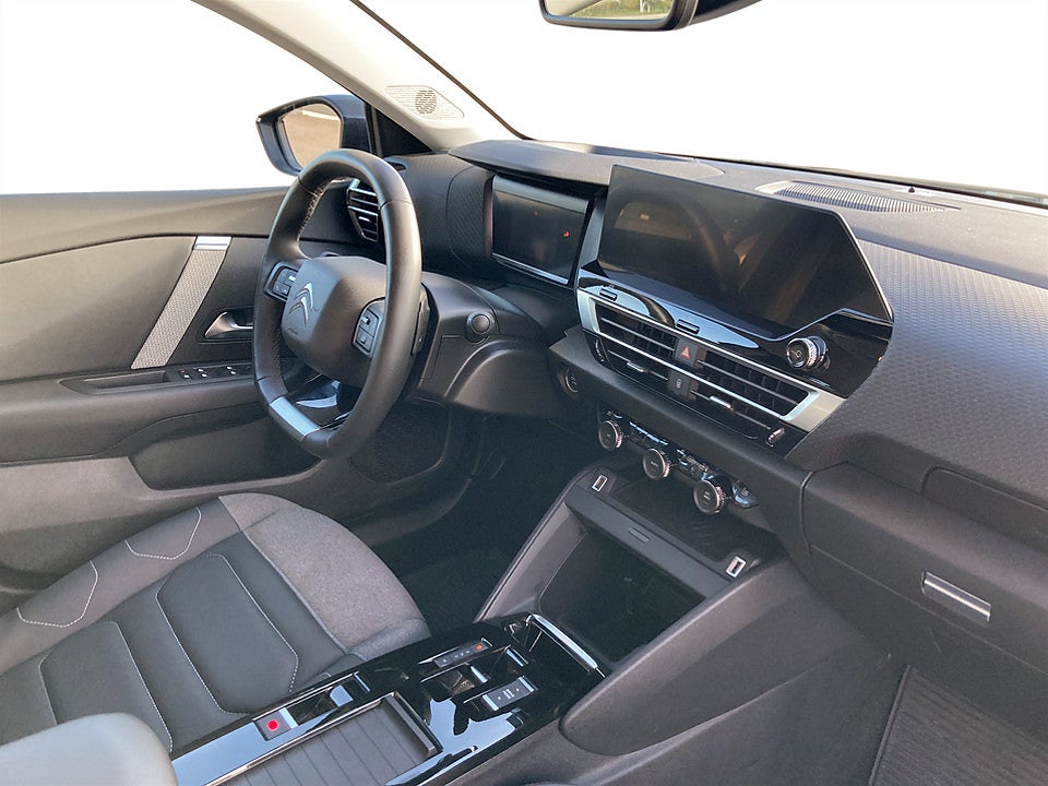 Bild på Citroen C4 X Shine 1.2 PT 130hk Aut B-KAMERA NAVI
