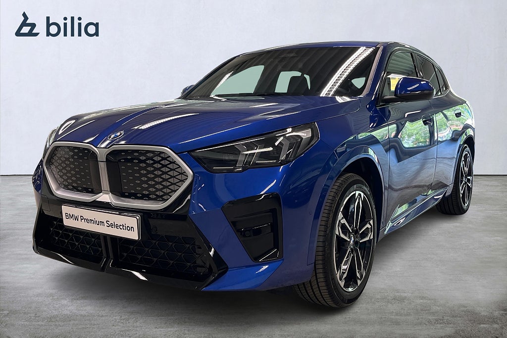 BMW iX2 xDrive 30 M-sport | Drag | Backkamera | Aktiv farth. 