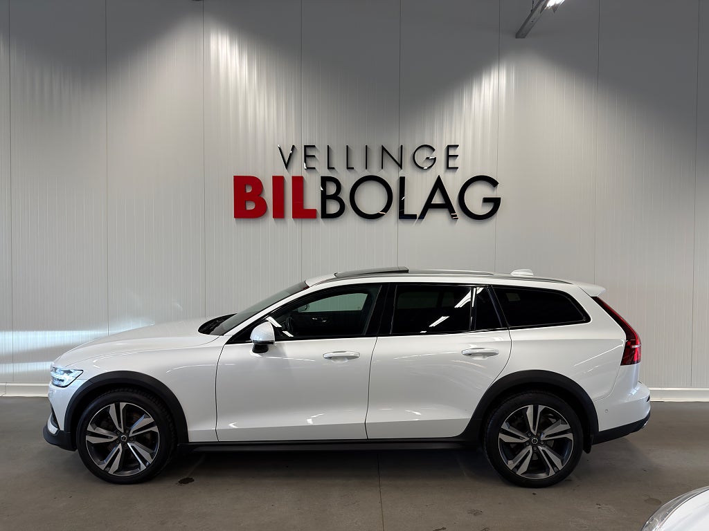Volvo V60 Cross Country Polestar D4 AWD Momentum Drag Pano H/K 360* Skinn HUD