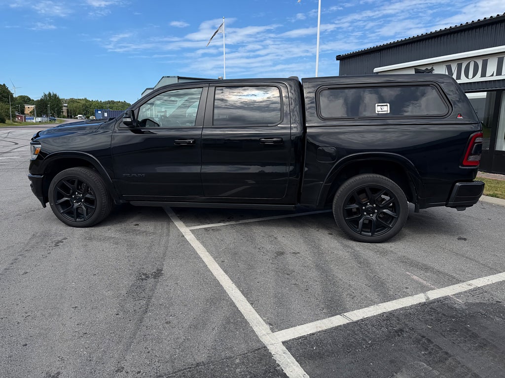 RAM 1500 Crew Cab 5.7 V8 HEMI Flex Fuel 4x4 NIGHT Euro 6