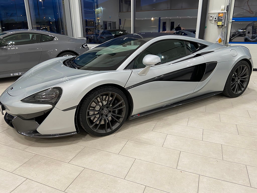 McLaren 570S 3.8 V8 SSG Euro 6 570hk