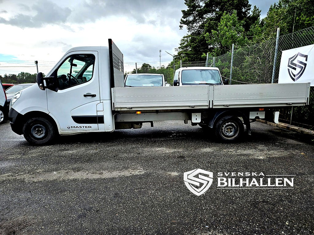 Renault master XL Flakbil 2.3 dCi GPS Dieselvärmare Nybesikt Nyservad