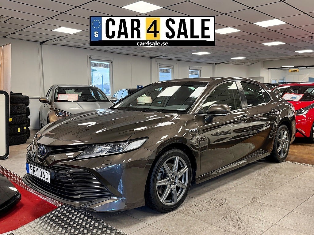Toyota Camry 2.5 Hybrid CVT|Kamera|Skinn|Keyless| SoV