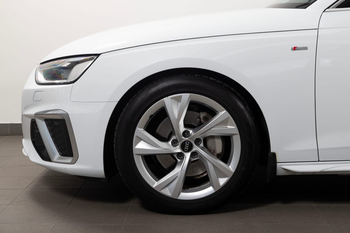 Audi A4 40 TFSI quattro S line 2023, photo 4/54