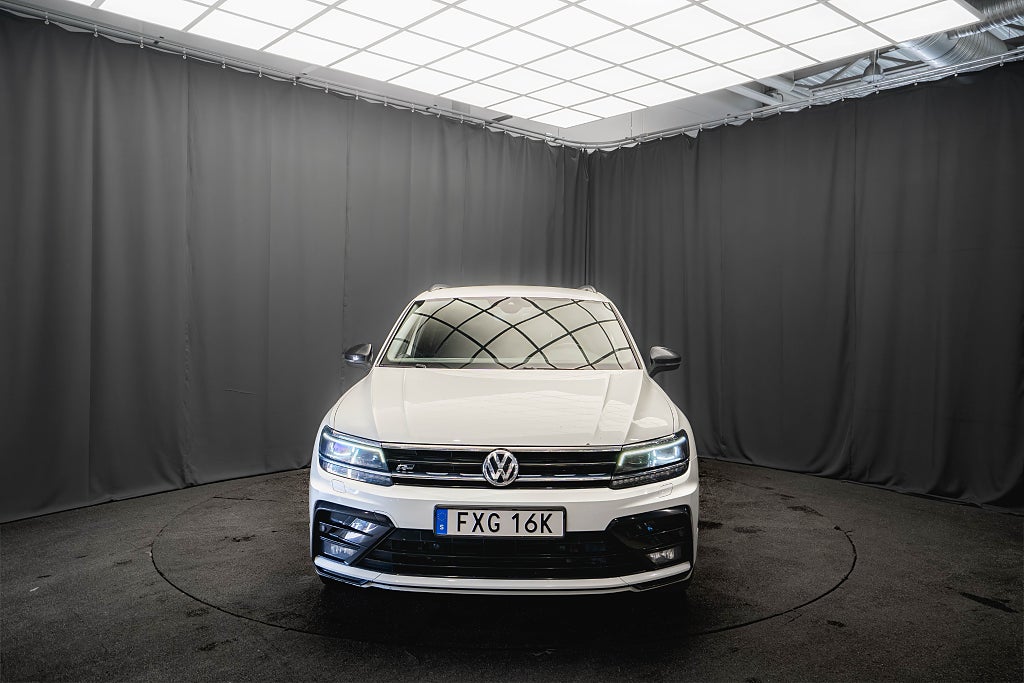 Volkswagen Tiguan TDI 4M R-Line BLACK D-VÄRMARE DRAG KAMERA COCKPIT MOMS