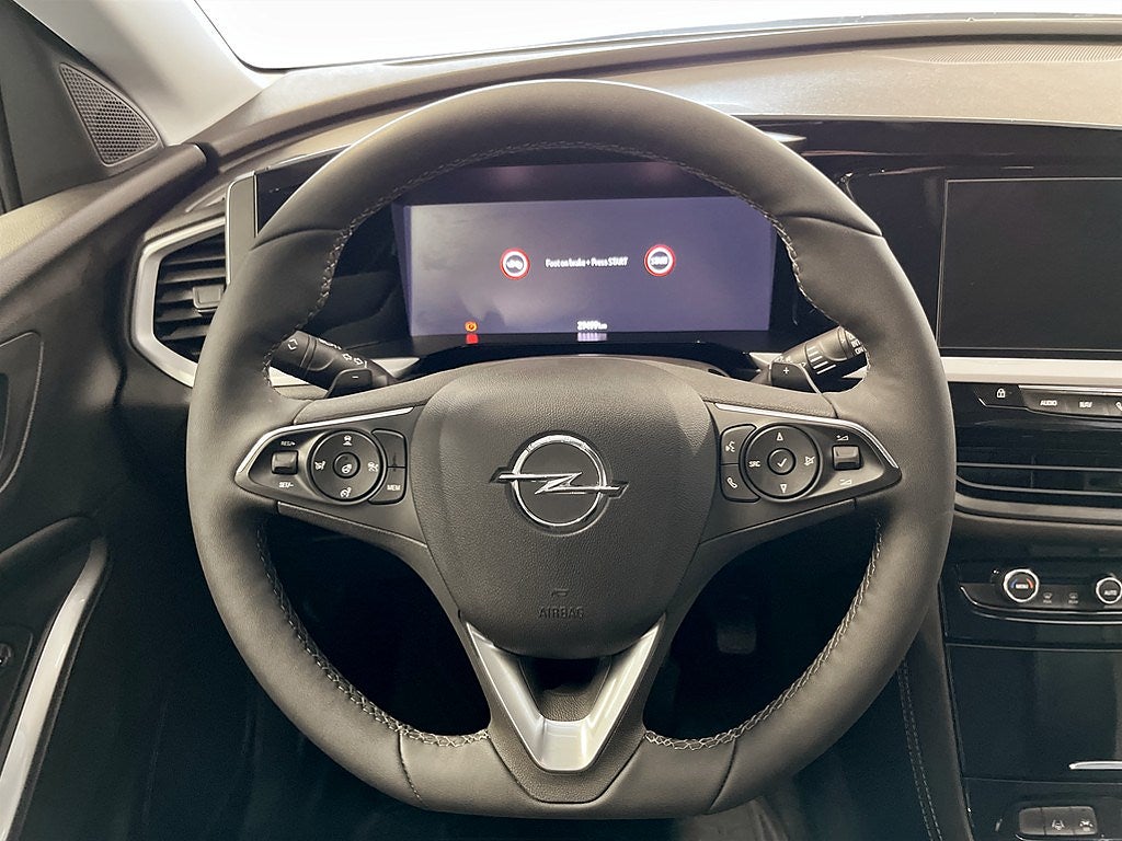 Bild på Opel Grandland GS 1.2 PT 130hk Aut - B-KAMERA, CARPLAY
