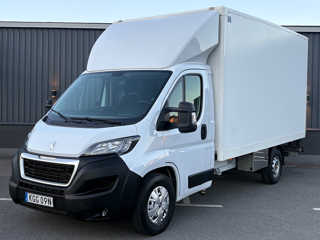 Peugeot Boxer Chassi Cab 335 2.2 BlueHDi | Bakgavellyft | MOMS | Luft