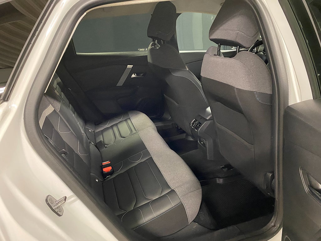 Bild på Citroën C4 X SHINE 1.2 PureTech 130hk AUT