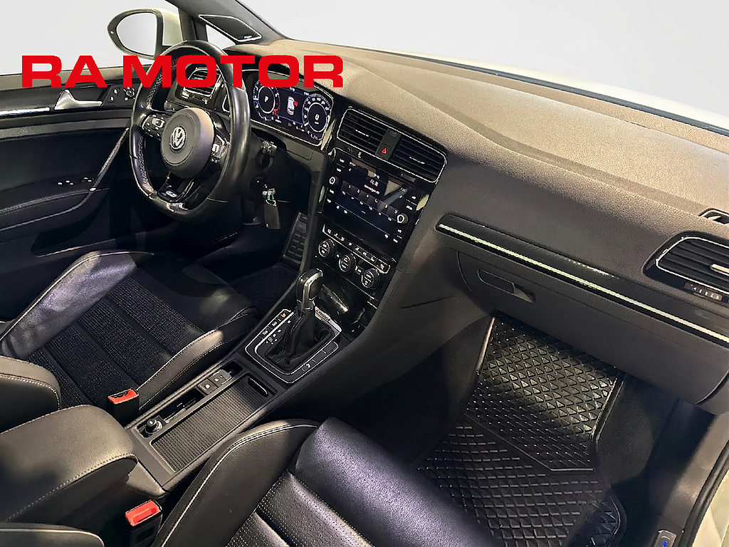 Volkswagen Golf R 2.0 TSI 4Motion 300hk | Pano | Dynaudio | Cockpit 2019