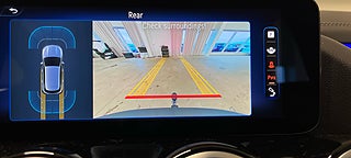 SUV Mercedes-Benz EQA 7 av 12