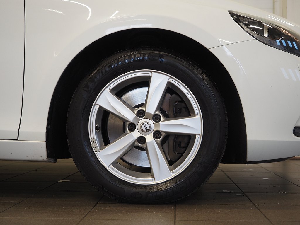 Volvo V40 D3 150hk Geartronic Kinetic D-Värm P-Sensorer 2017