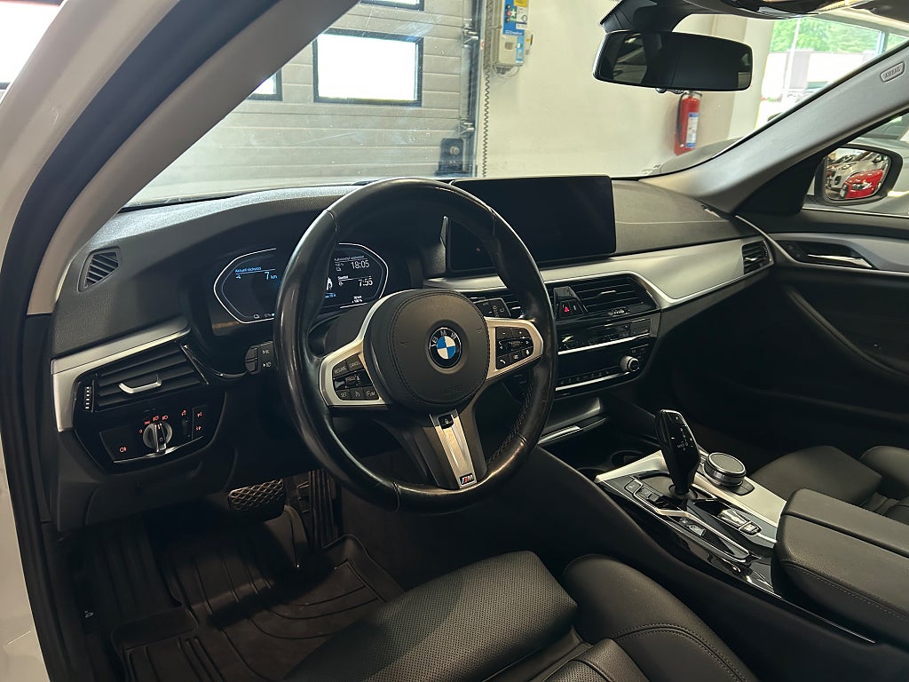 BMW 530e 2021 - miniatyr 14
