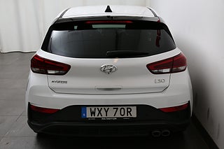 Halvkombi Hyundai i30 7 av 24