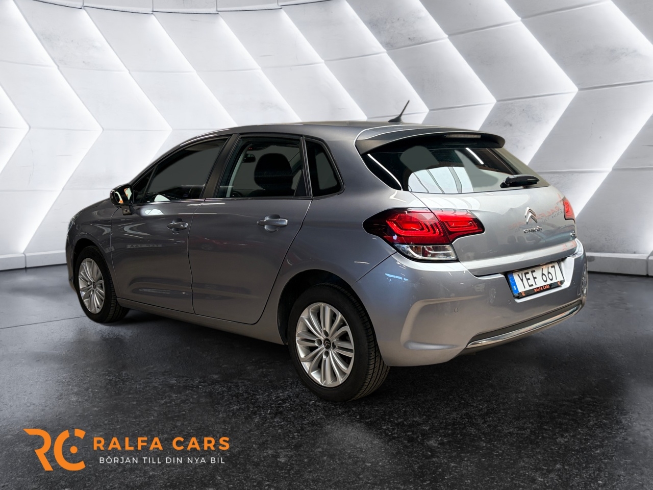 Citroen C4 2016, photo 4/45