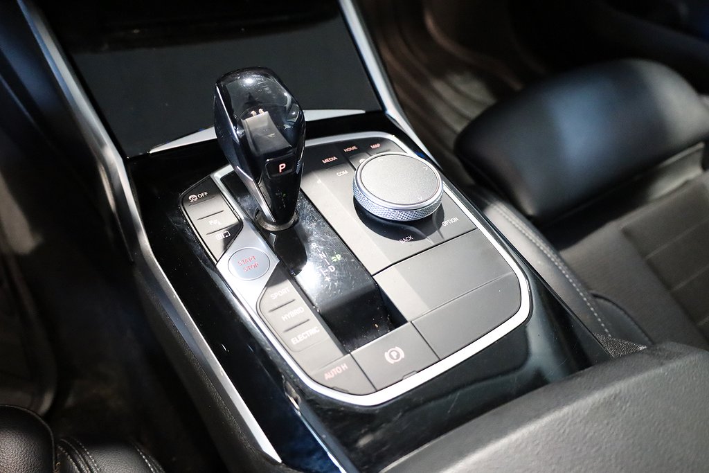 BMW 330e Sedan Steptronic Sport line Navi CarPlay Leasbar 2020