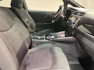 Halvkombi Nissan Leaf 11 av 23