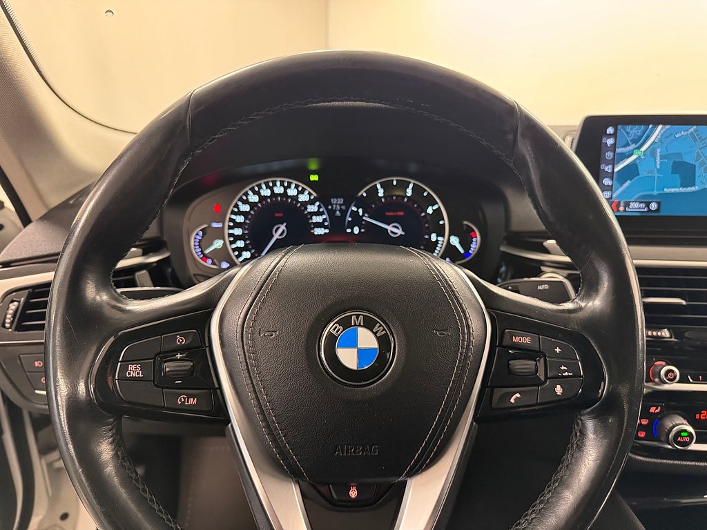 BMW 520 2017 - miniatyr 8