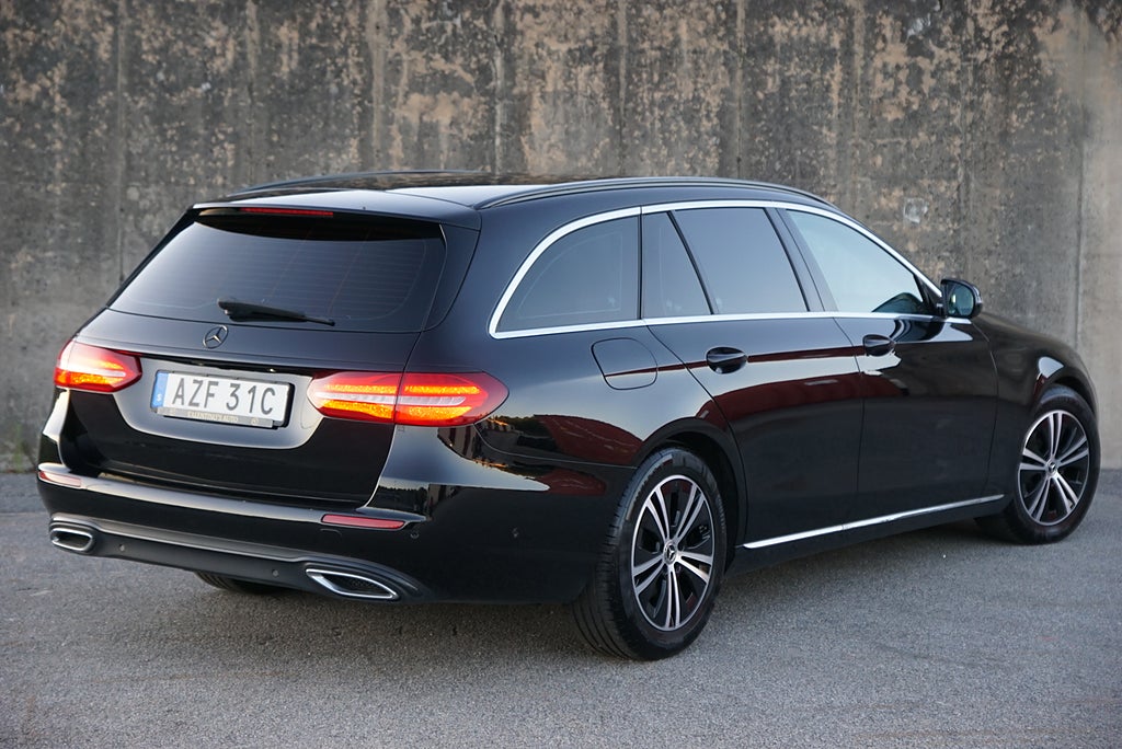 Mercedes-Benz E 220 T d 4MATIC 9G-Tronic|WideScreen|D-Värmare|B-Kamera|