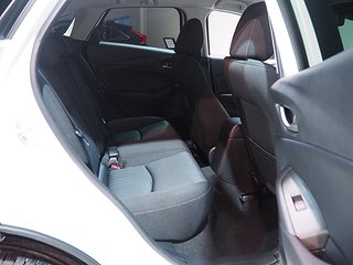 Halvkombi Mazda CX-3 9 av 20