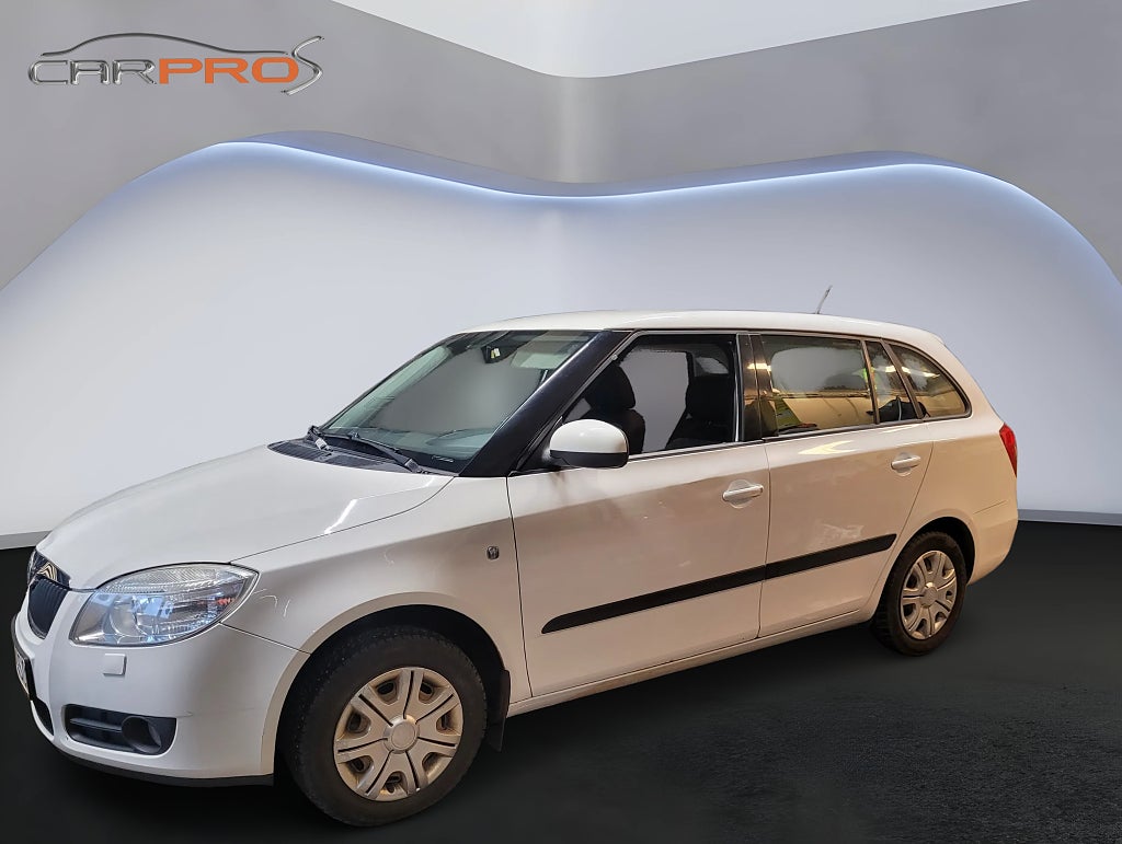 Skoda Fabia Kombi 1.2 /Nybesiktad/Nykamkedja/Nyservad/M-värm