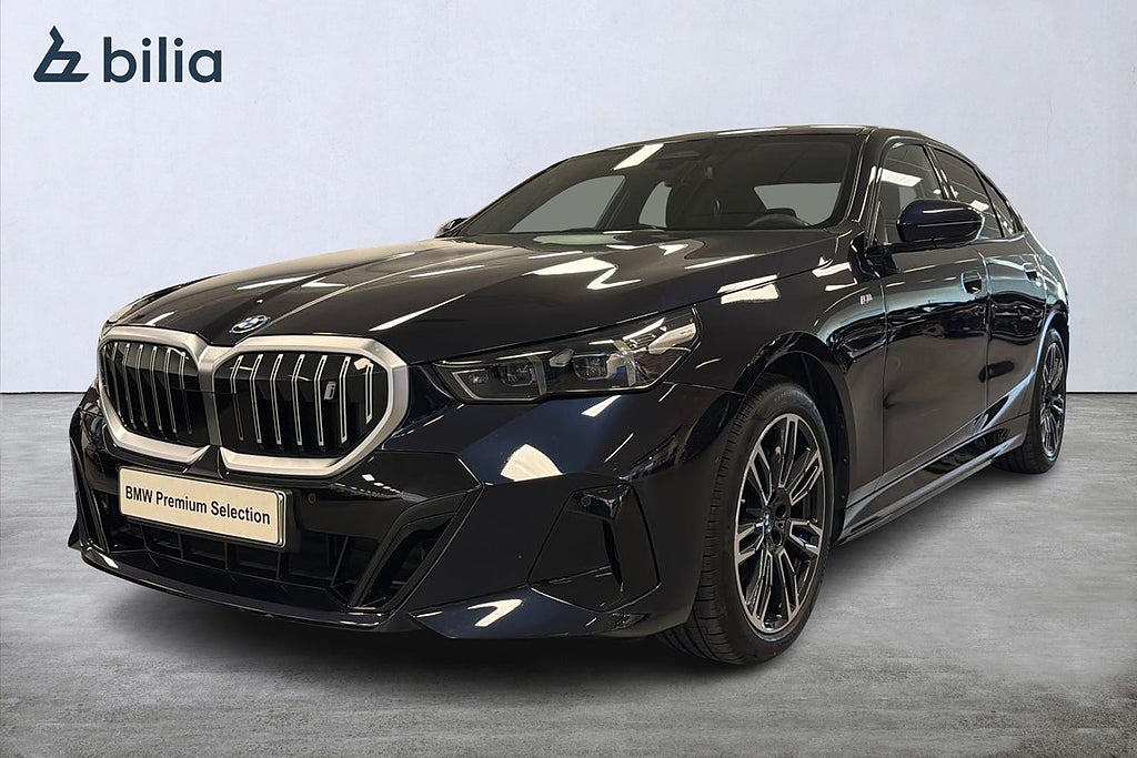 BMW i5 xDrive 40 Sedan M-sport | H&K | Backkamera | Drag 