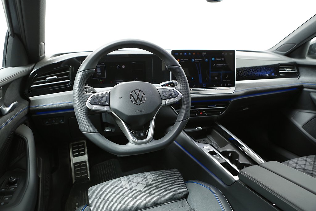 Volkswagen Passat 2,0 TDI SCR 4Motion R-Line Sportscombi 2025