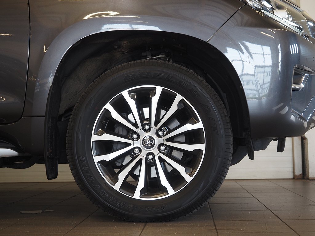 Toyota Land Cruiser 2.8 D-4D 4WD 7-sits Premium D-Värm Drag 2023