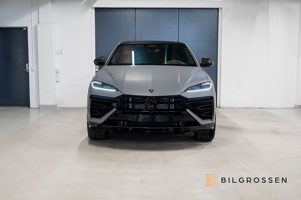 Lamborghini Urus SE Style-P Dark Big-Carbon Grigio China 23” NY