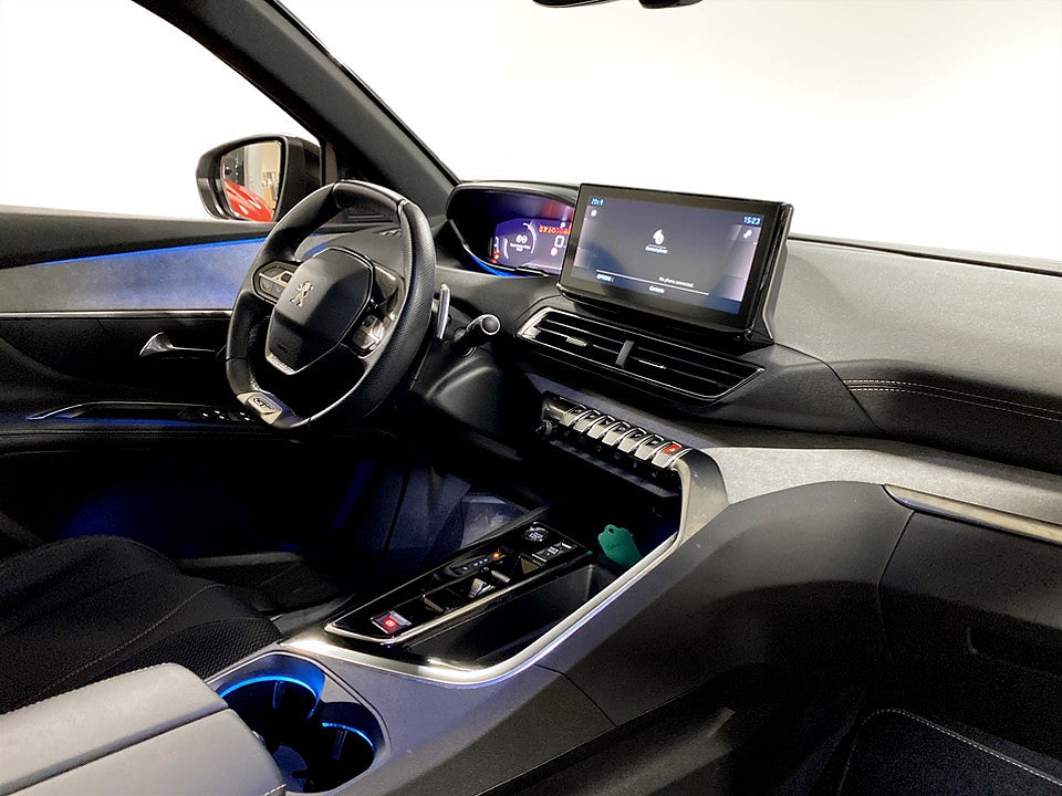 Bild på Peugeot 5008 GT 1.2 PT 130hk Aut 7-SITS B-KAMERA CARPLAY
