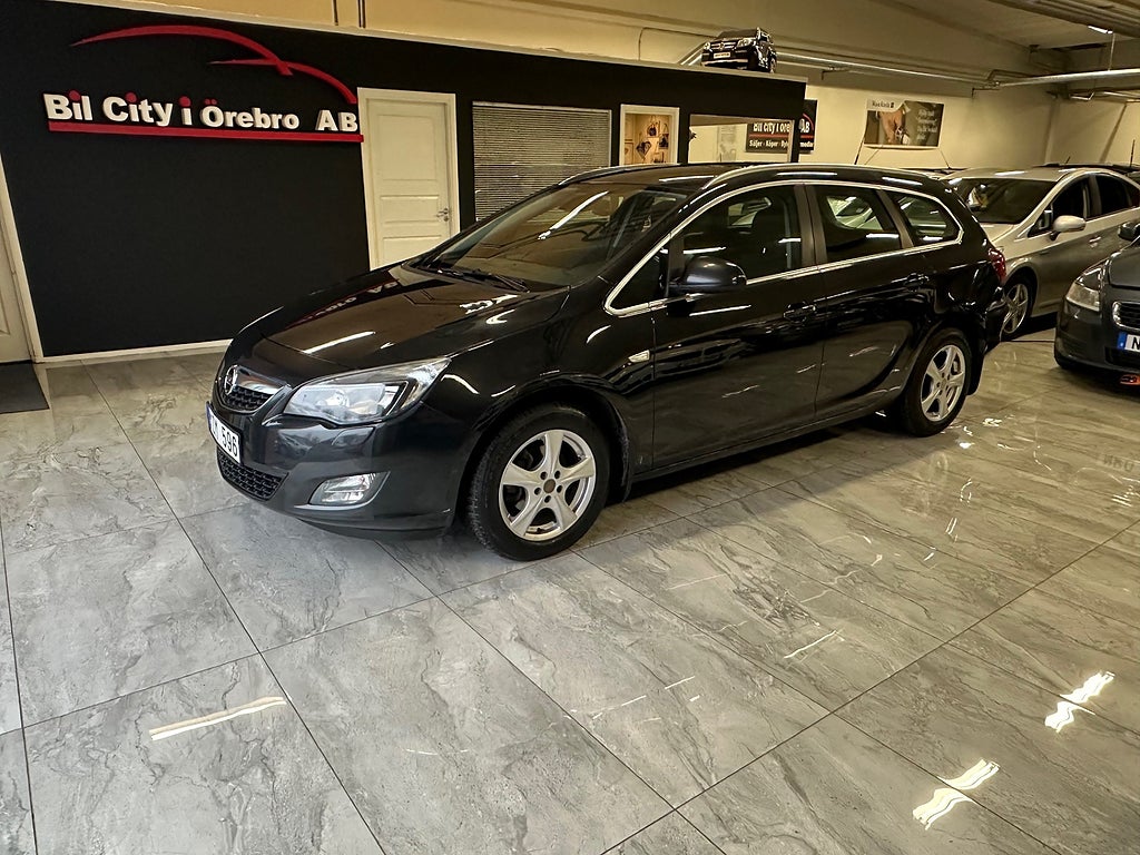 Opel Astra Sports Tourer 1.4 Turbo (140hk) Enjoy  2-Ägare / Drag / Nyservad